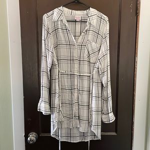 NWOT Ingrid & Isabel Maternity Tie-Front Plaid Tunic